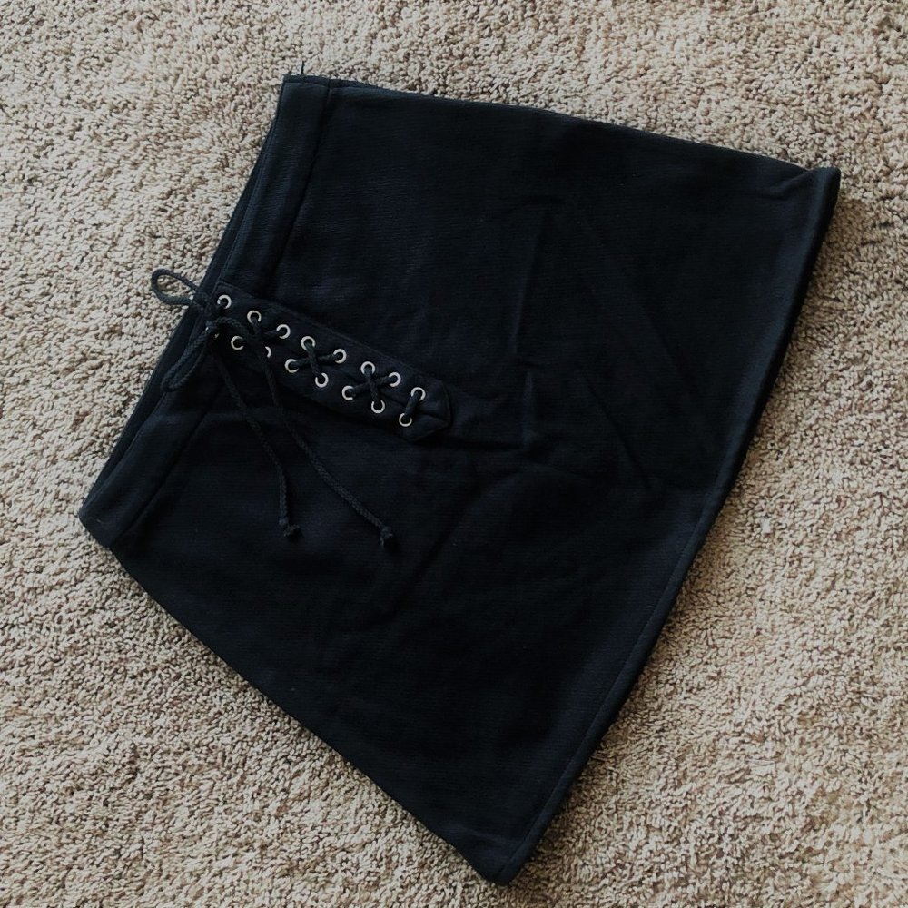 H&M black skirt